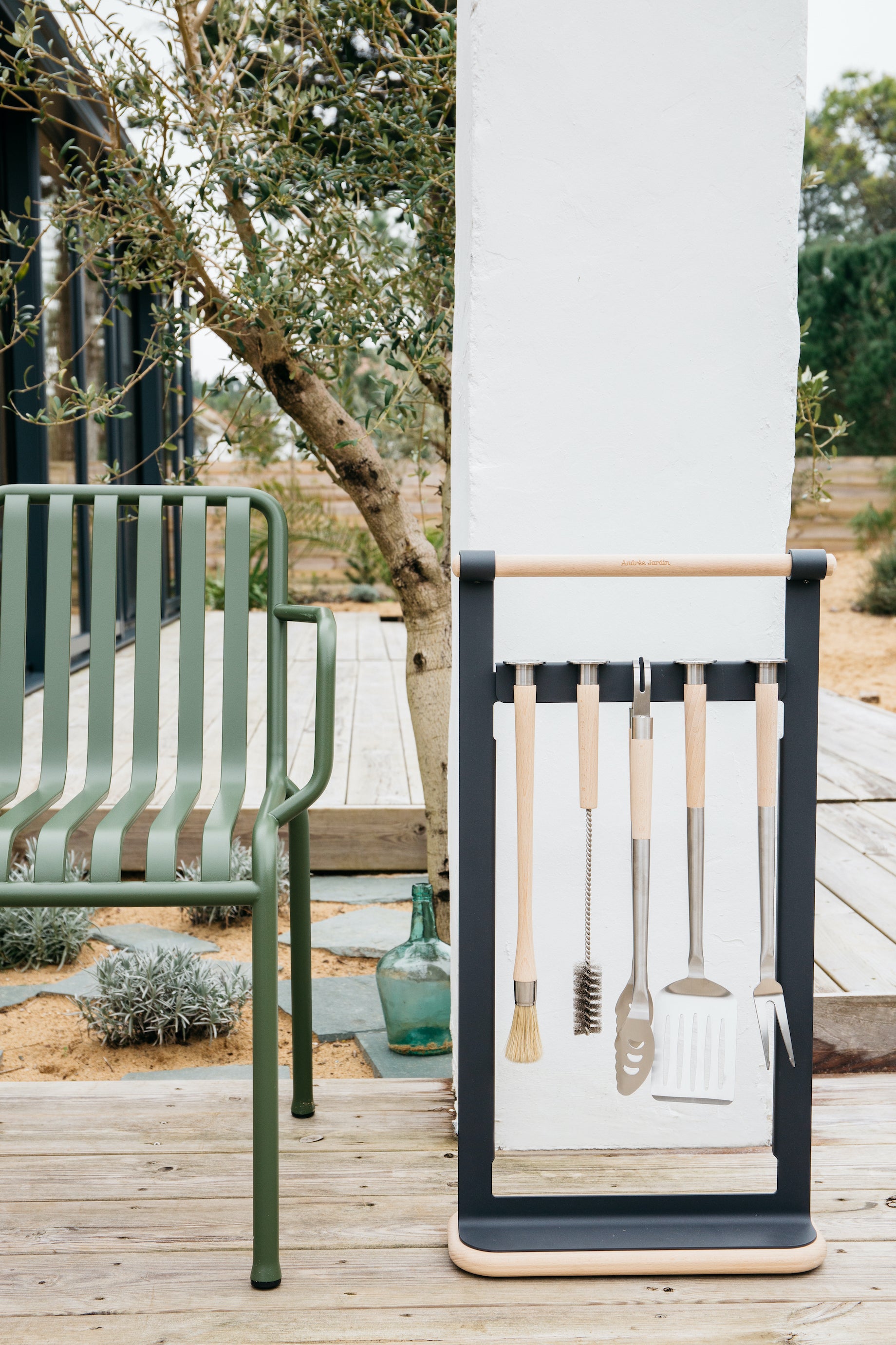 Andrée Jardin Complete BBQ Set (5 BBQ Tools and Hanging Storage) Utilities Andrée Jardin Andrée Jardin Brand_Andrée Jardin Kitchen_Accessories Kitchen_Kitchenware La Cuisine 0N5A7688