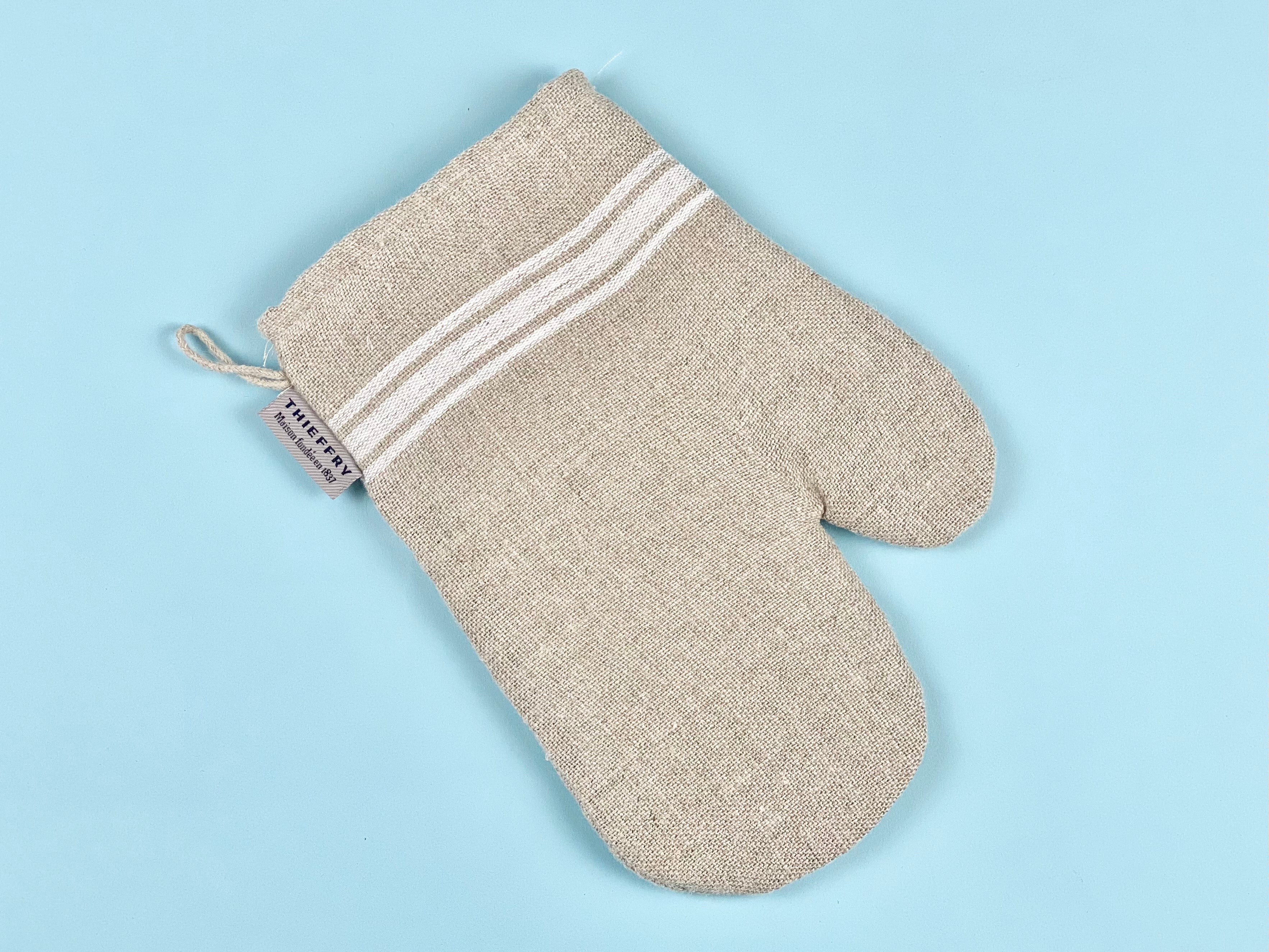 Thieffry Monogramme Linen Oven Mitt White Textile Thieffry Brand_Thieffry Oven Mitts Textiles_Oven Mitts & Pot Holders Thieffry 7416-0007ThieffryWhiteMonogrammeLinenOvenMitt_d15a87ae-669e-4601-9082-5647ed37b46b