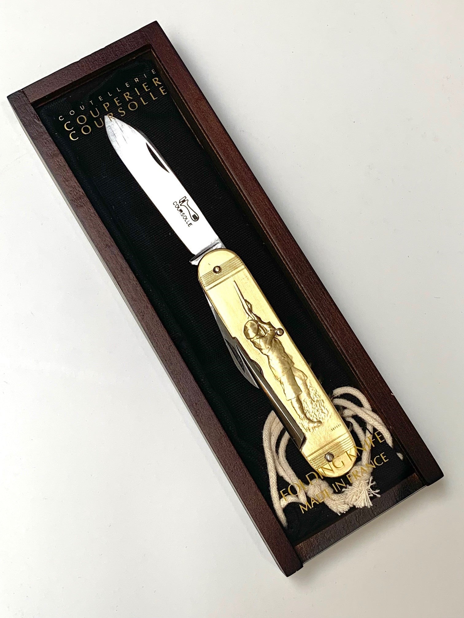 Couperier Coursolle Brass 3 Piece Sujet Pocket Knife - Hunter - Pocket Knives - Couperier Coursolle - Brand_Couperier Coursolle - Kitchen_Dinnerware - Kitchen_Kitchenware - Knife Sets - Laguiole - Spring Collection - 7800LAI253WB_1
