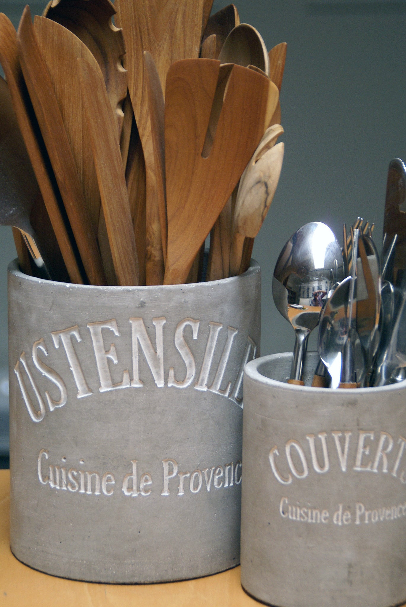 Stone Cement Cutlery Crock Cement Cement Brand_Cement Kitchen Storage Kitchen_Storage KTFWHS Spring Collection 8880-0018-9_ambient_2_01267e25-42ed-4b4a-adca-eaca4b4952b8