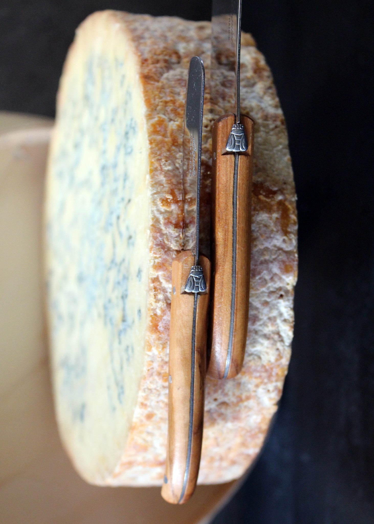 Laguiole Olivewood Mini Cheese Spreader Cutlery Laguiole Brand_Laguiole Cheese Sets Kitchen_Dinnerware Kitchen_Kitchenware Laguiole Loose Mini Rainbow Utensils mini_cheese_olivewood