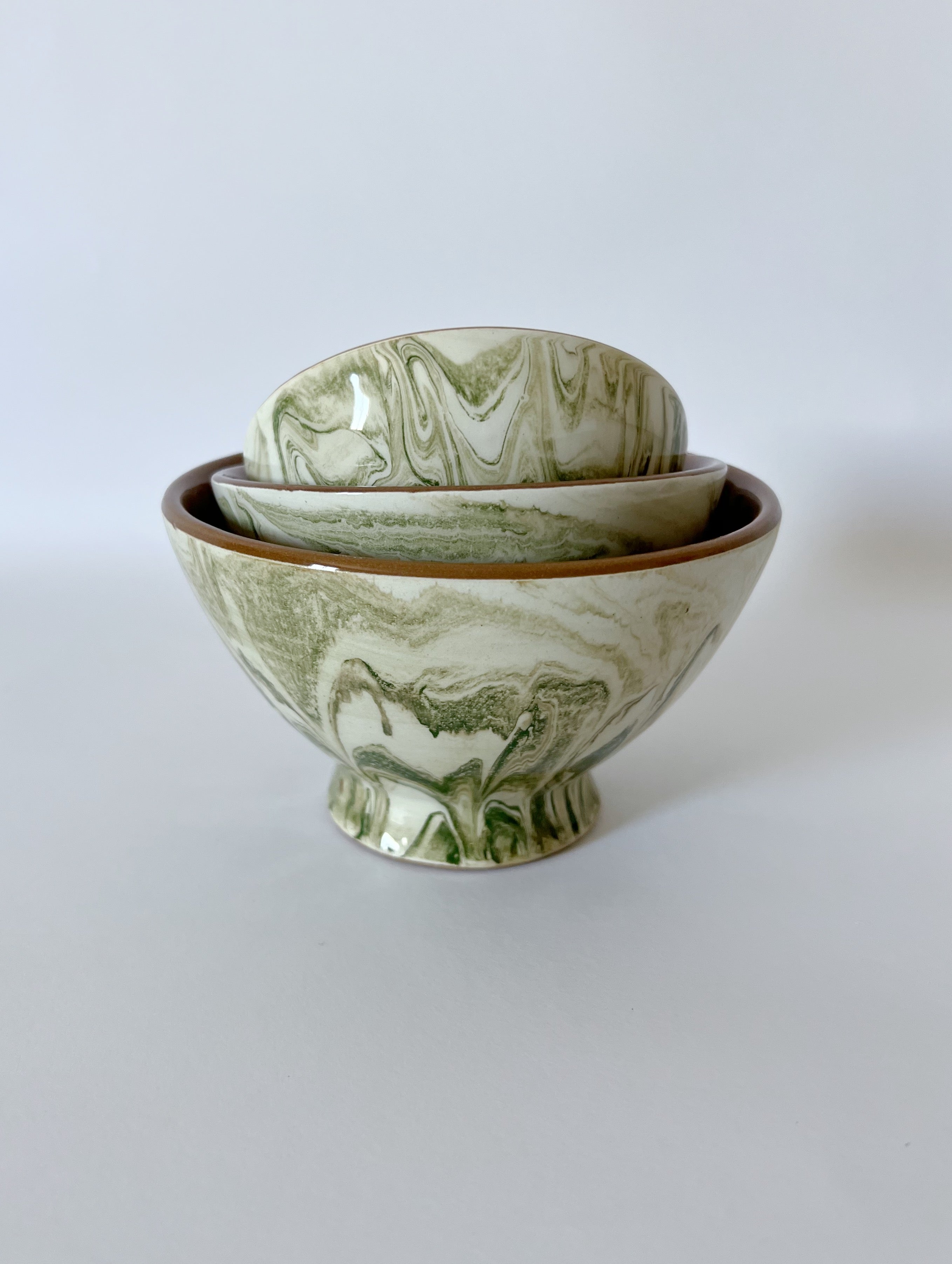 Une Vie Nomade Large Swirled Bowls—Green Une Vie Nomade new arrivals 2023 0168D75A-D7F0-4C95-841C-2E92D7E2ACDD