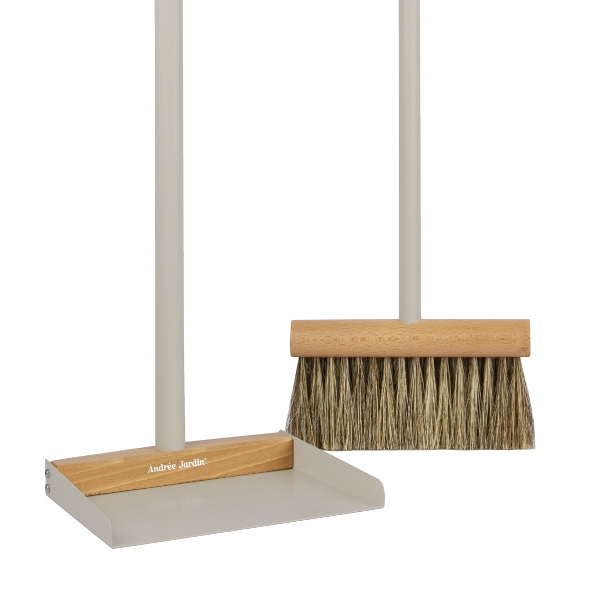 Andrée Jardin Mr. and Mrs. Clynk Natural Large Complet Dustpan and Broom Utilities Andrée Jardin Brand_Andrée Jardin Home_Broom Sets Home_Household Cleaning New Arrivals 31122_01e32c5f-4311-4dd1-a12a-79efab17d764