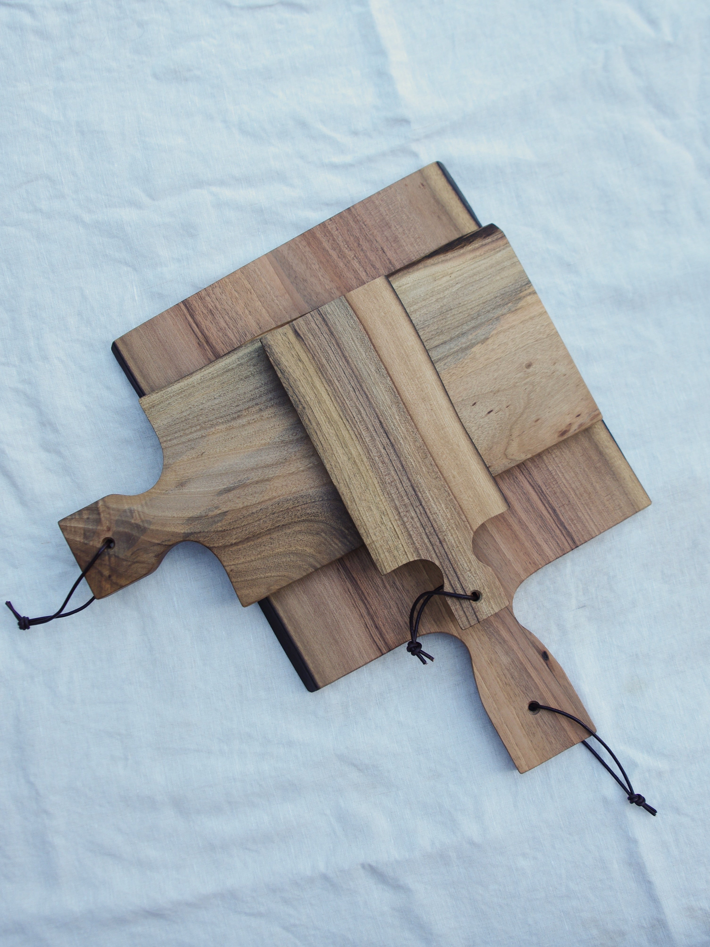 Legno Vini Large Walnut Board (Now 30% off + Free Freight!*) Board Legno Vini Brand_Legno Vini CLEAN OUT SALE Kitchen_Serveware Pitchers Serveware 3EE659B3-F5B1-4CD6-97FE-73265F02AB64_dd3cb531-fdb1-46b5-ac6a-b89045ae300b