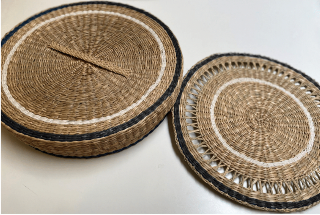 Seagrass Placemats S/6 in Carrier Black Placemats Seagrass Brand_Seagrass & Rattan Carafes discontinued Glassware Kitchen_Drinkware summer dining summer sale Screenshot2024-01-12at8.30.37AM