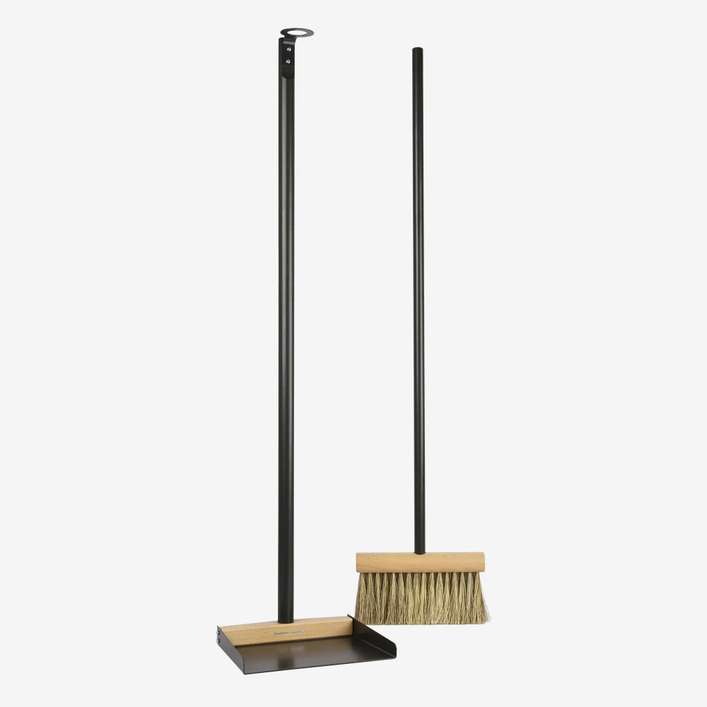 Andrée Jardin Mr. and Mrs. Clynk Natural Large Complet Dustpan and Broom Black Utilities Andrée Jardin Brand_Andrée Jardin Home_Broom Sets Home_Household Cleaning New Arrivals pelle-balayette-long-manche-clynk-nature-3132-noir_2000x2000Mr.andMrs.ClynkNaturalLargeCompletDustpanandBroominBlack_d8309c24-5d46-4aa0-9987-6afb0f5fbe7c