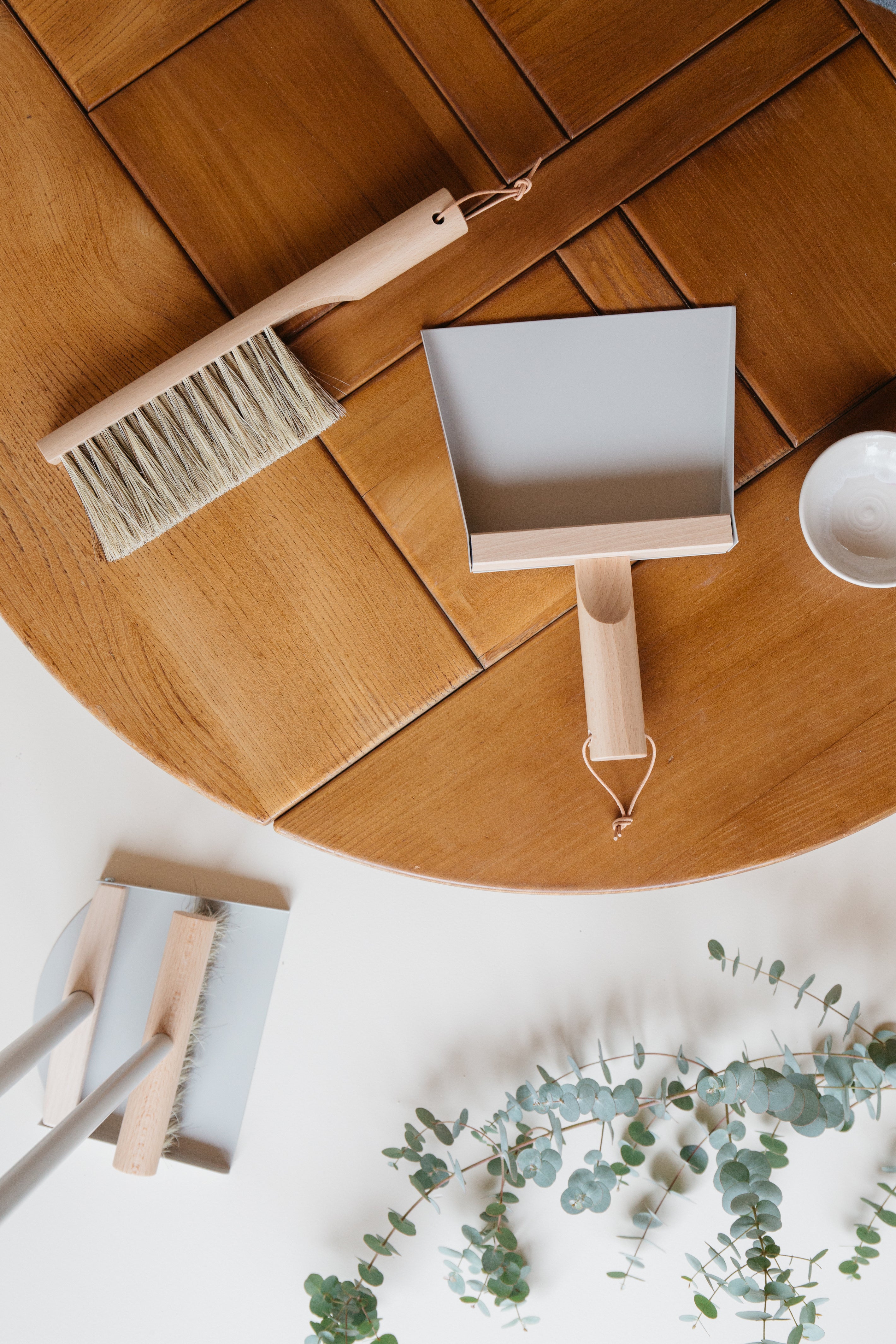 Andrée Jardin Mr. and Mrs. Clynk Dustpan & Natural Brush with Wall Hooks Set "Coffret" Gift Set Utilities Andrée Jardin Back in stock Brand_Andrée Jardin Home_Broom Sets Home_Household Cleaning New Arrivals 0N5A6628_1cf9a935-f58f-4b73-82cf-4ba8583f4f26