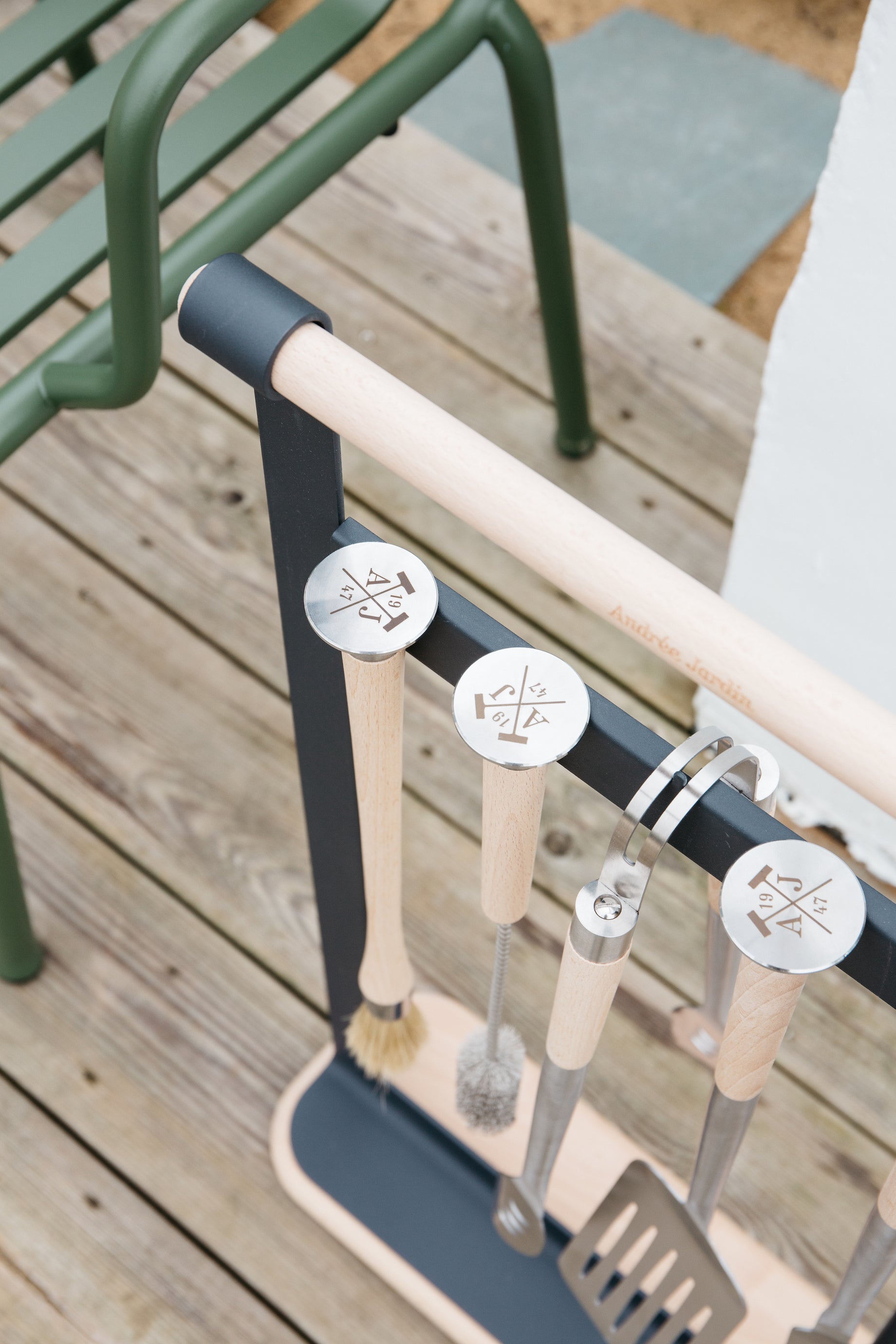 Andrée Jardin Complete BBQ Set (5 BBQ Tools and Hanging Storage) Utilities Andrée Jardin Andrée Jardin Brand_Andrée Jardin Kitchen_Accessories Kitchen_Kitchenware La Cuisine 0N5A7701