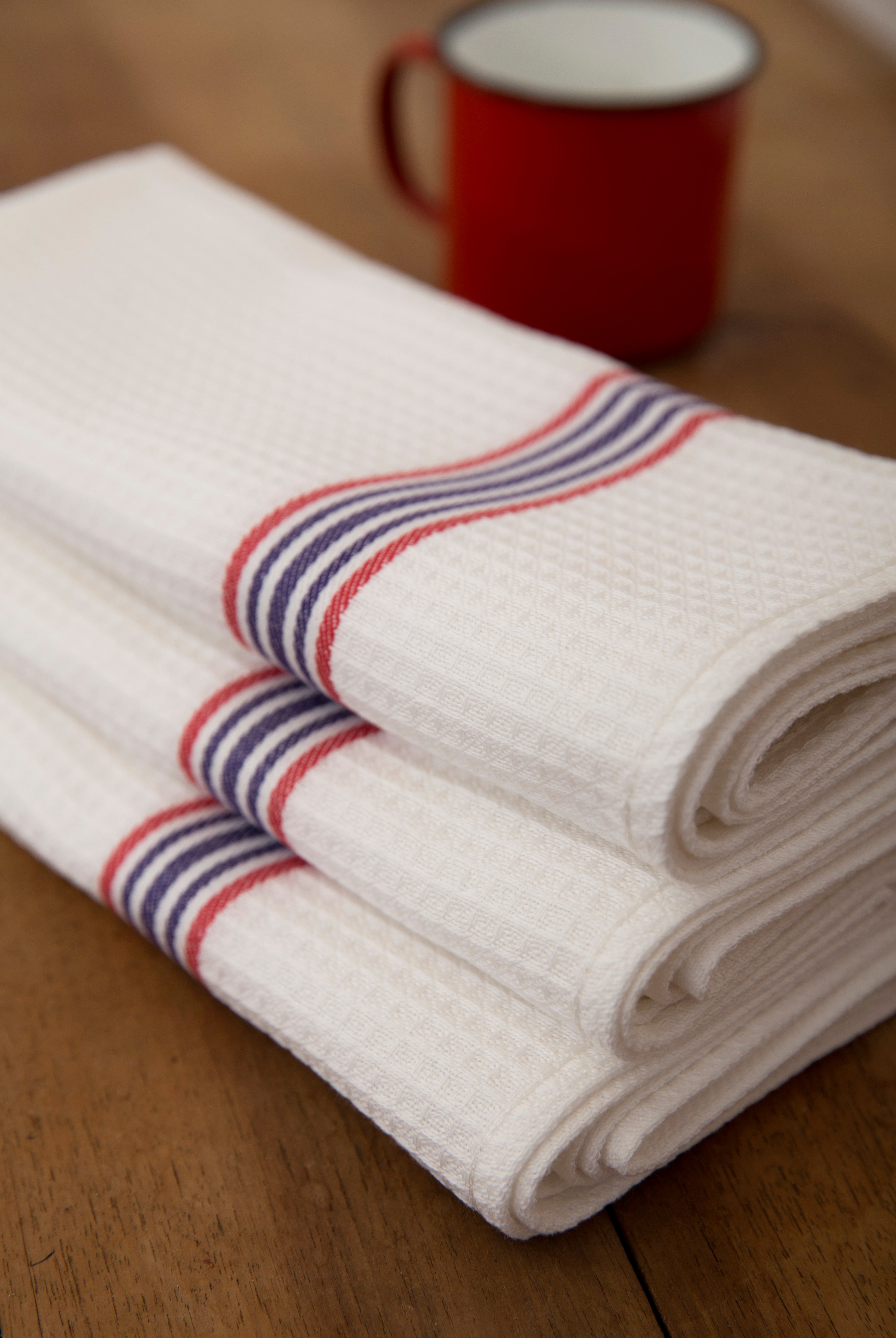 Tissage de L’Ouest Set of 2 Honeycomb Dish Towels in Red, White, Blue (21.6” x 31.4”) Textile Tissage de L’Ouest Back in stock Brand_Tissage de L’Ouest CLEAN OUT SALE Textiles_Towels & Napkins 2900-1000tissagedel_ouesthoneycombdishtowelredwhiteblue_0a43254b-114b-4853-9b92-664a024d9ebc
