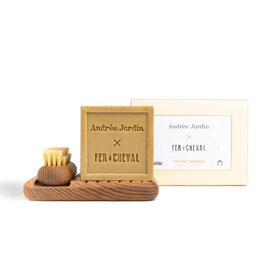 Andrée Jardin x Fer à Cheval Coffret Heritage Andrée Jardin Bath & Body_Accessories Bath & Body_Bar Soap Bath & Body_Gift Sets Brand_Andrée Jardin Brand_Fer à Cheval Cubes Fer à Cheval Soap Soap Holder 5300-7110-Andree-Jardin-x-Fer-a-Cheval-Coffret-Heritage_web