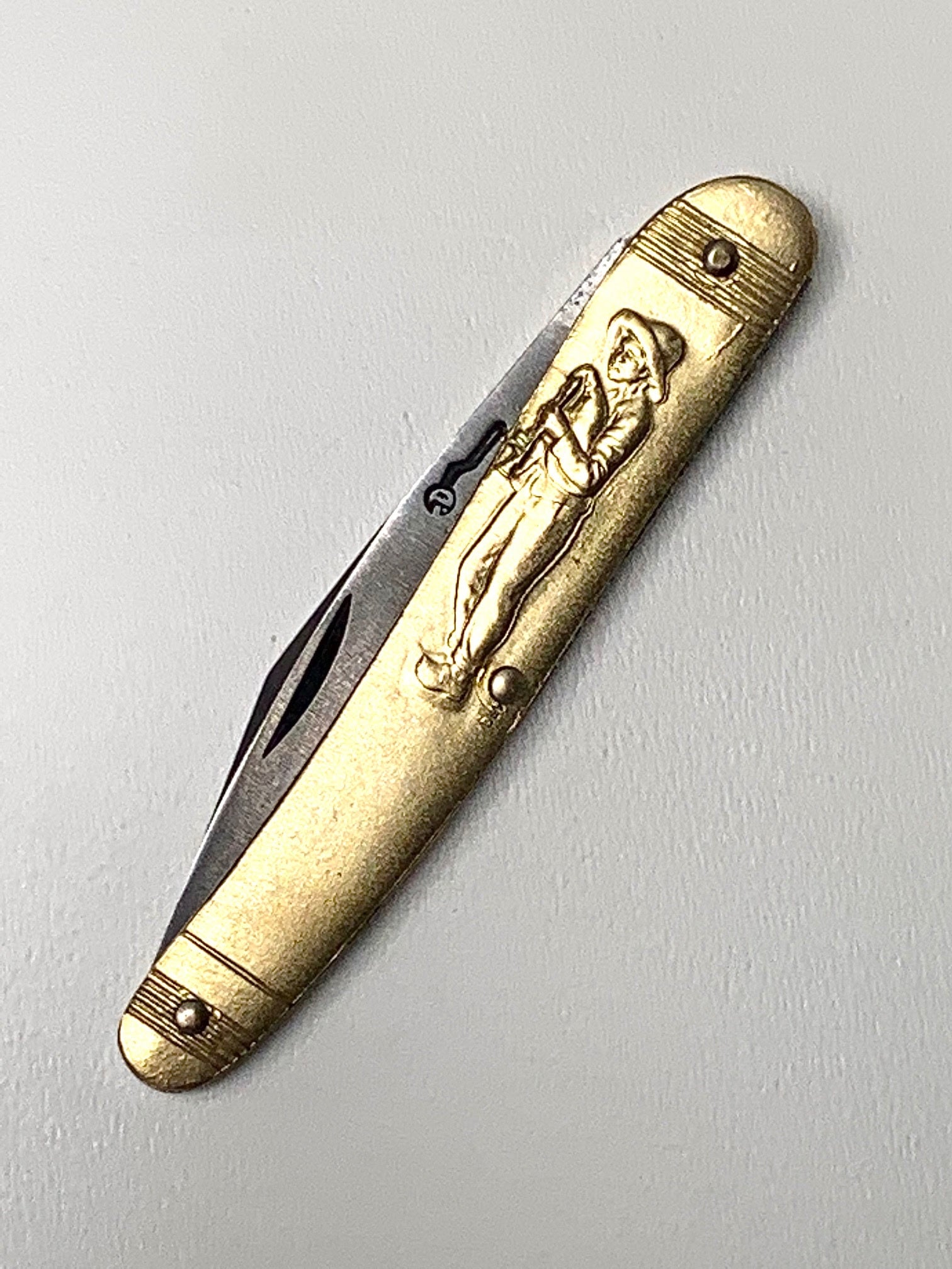 Couperier Coursolle Brass 80mm Single Blade Pocket Knife - Woman + Young Boy Wearing Hat in Wooden Box - Pocket Knives - Couperier Coursolle - Brand_Couperier Coursolle - Kitchen_Dinnerware - Kitchen_Kitchenware - Knife Sets - Laguiole - Spring Collection - 7800-LAI220B_WB.4