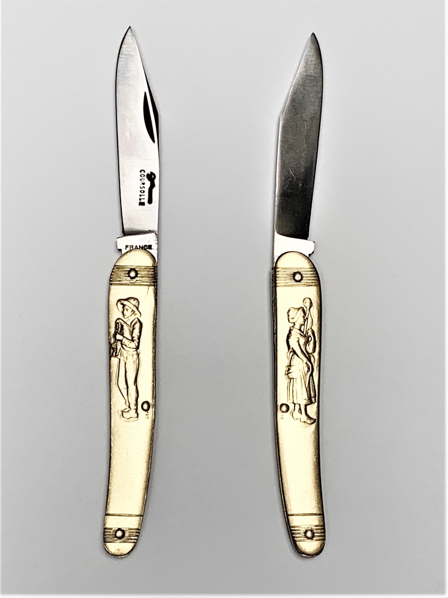 Couperier Coursolle Brass 80mm Single Blade Pocket Knife - Woman + Young Boy Wearing Hat in Wooden Box - Pocket Knives - Couperier Coursolle - Brand_Couperier Coursolle - Kitchen_Dinnerware - Kitchen_Kitchenware - Knife Sets - Laguiole - Spring Collection - 7800LAI220BWB_2