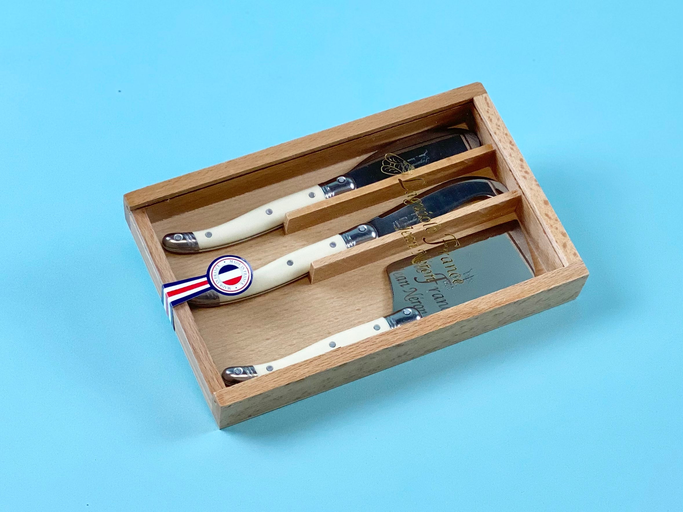 Laguiole Mini Ivory Cheese Set in Wooden Box with Acrylic Lid (Set of 3) Cutlery Set Laguiole Brand_Laguiole Cheese Sets Gift Sets Kitchen_Dinnerware Kitchen_Kitchenware Laguiole Loose Mini Rainbow Utensils Mini Cheese Sets 79003300I