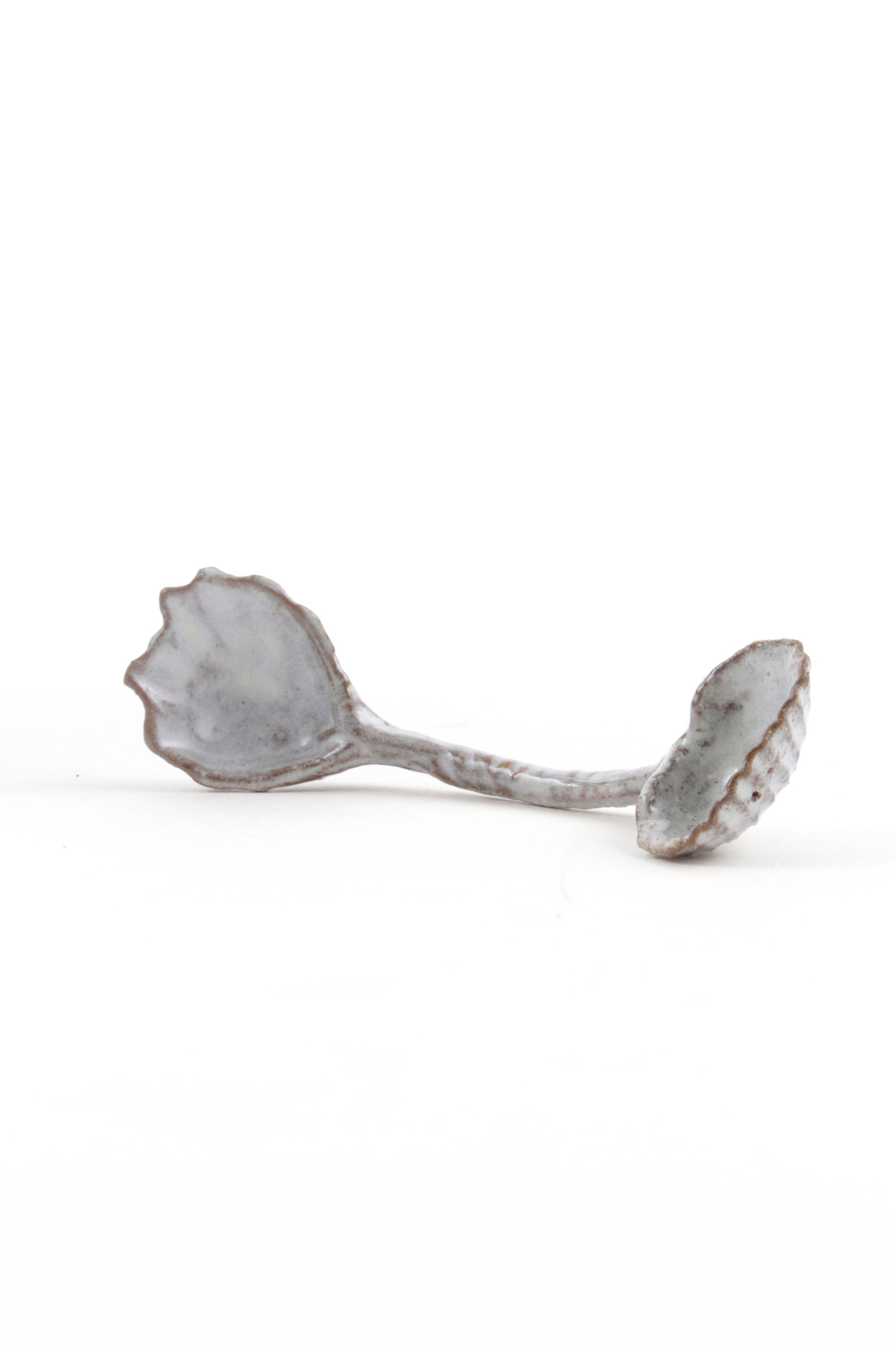 Yarnnakarn Oceanology Two Sided Shell Spoon Ceramic Yarnnakarn Brand_Yarnnakarn Home_Decor 9800-OCT009_Two_Sided_Shell_Spoon_A