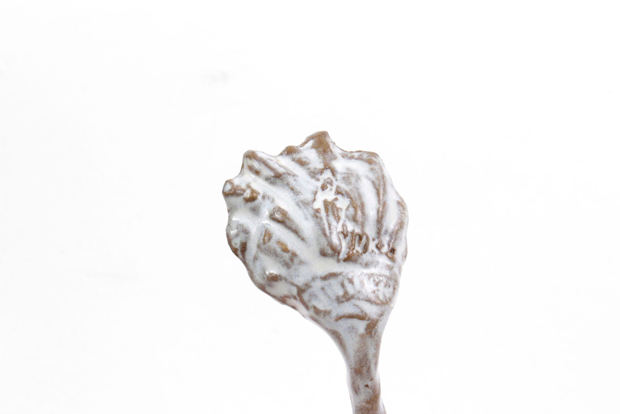 Yarnnakarn Oceanology Two Sided Shell Spoon - Ceramic - Yarnnakarn - Brand_Yarnnakarn - Home_Decor - 9800-OCT009_Two_Sided_Shell_Spoon_B