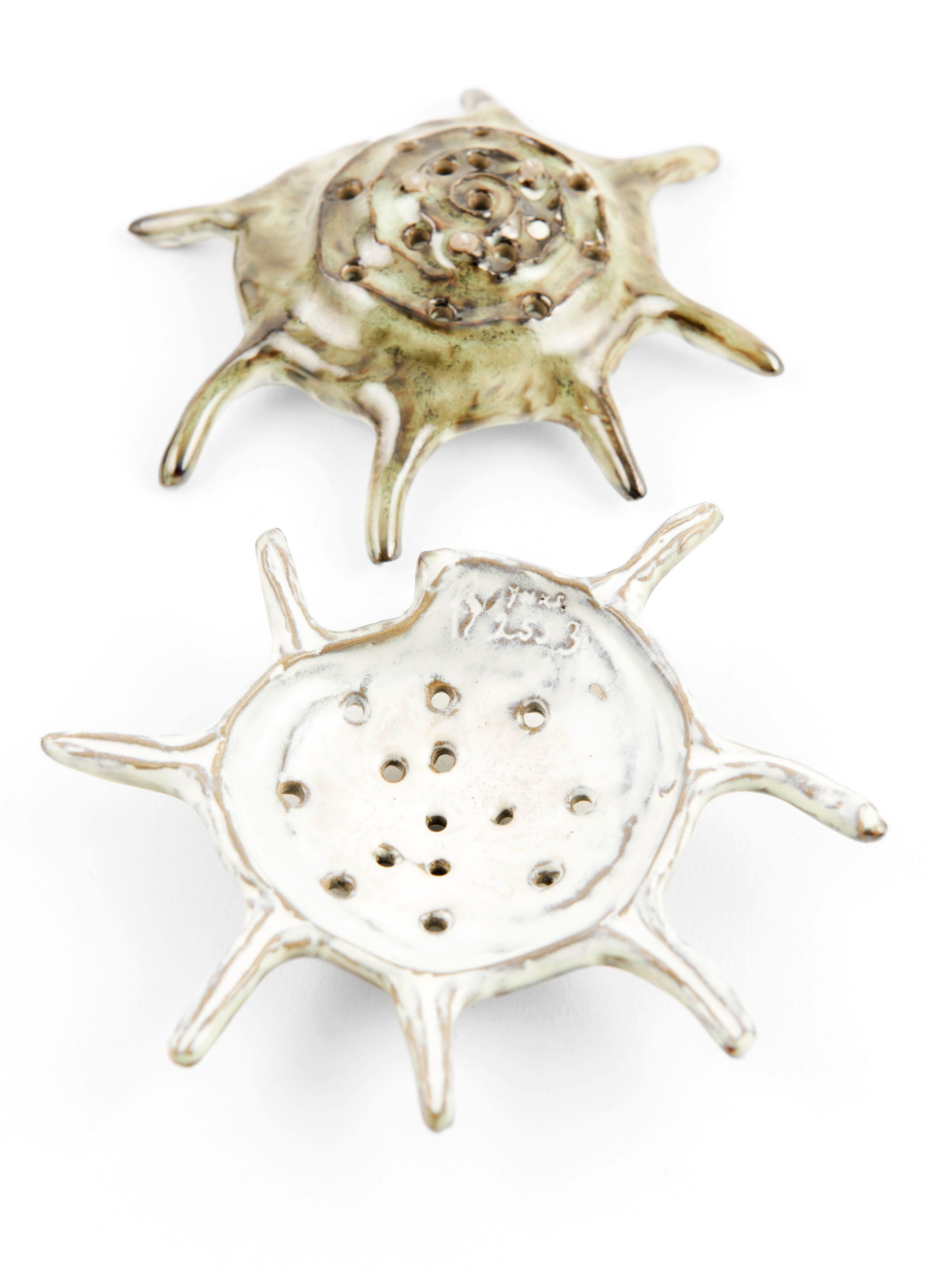 Yarnnakarn Oceanology Urchin Strainer - Ceramic - Yarnnakarn - Brand_Yarnnakarn - Home_Decor - Kitchen_Kitchenware - 9800-OCT031_Urchin_Strainer_A