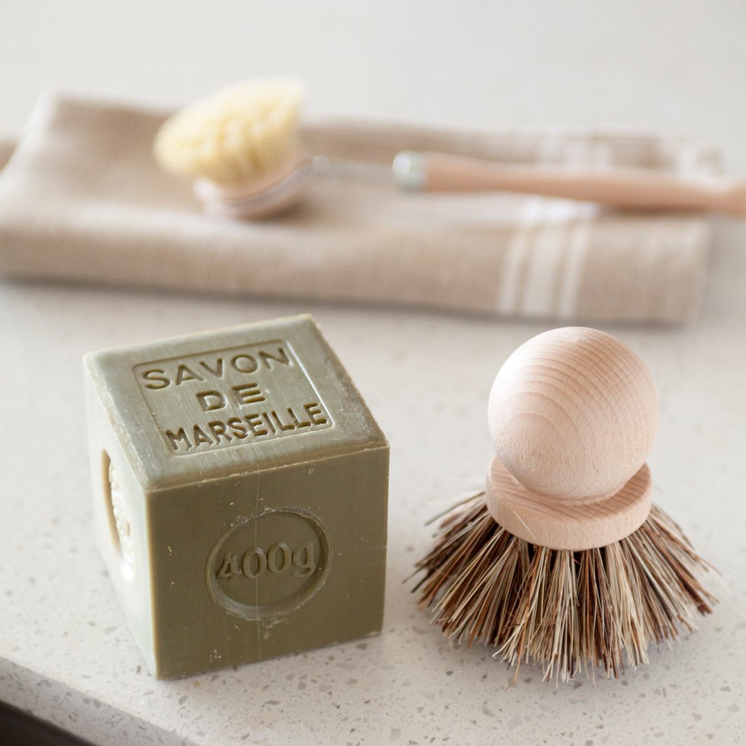 Andrée Jardin Tradition Saucepan Brushes in Display Box (Set of 10) Utilities Andrée Jardin Andrée Jardin Back in stock Brand_Andrée Jardin Home_Household Cleaning Kitchen_Accessories La Cuisine AndreeJardinSaucepanBrush7