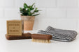 Andrée Jardin x Fer à Cheval Coffret Heritage Andrée Jardin Bath & Body_Accessories Bath & Body_Bar Soap Bath & Body_Gift Sets Brand_Andrée Jardin Brand_Fer à Cheval Cubes Fer à Cheval Soap Soap Holder Coffret-brosse-savon-marseille-960x640-1-3