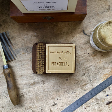 Andrée Jardin x Fer à Cheval Coffret Heritage Andrée Jardin Bath & Body_Accessories Bath & Body_Bar Soap Bath & Body_Gift Sets Brand_Andrée Jardin Brand_Fer à Cheval Cubes Fer à Cheval Soap Soap Holder Coffret_HERITAGE_1