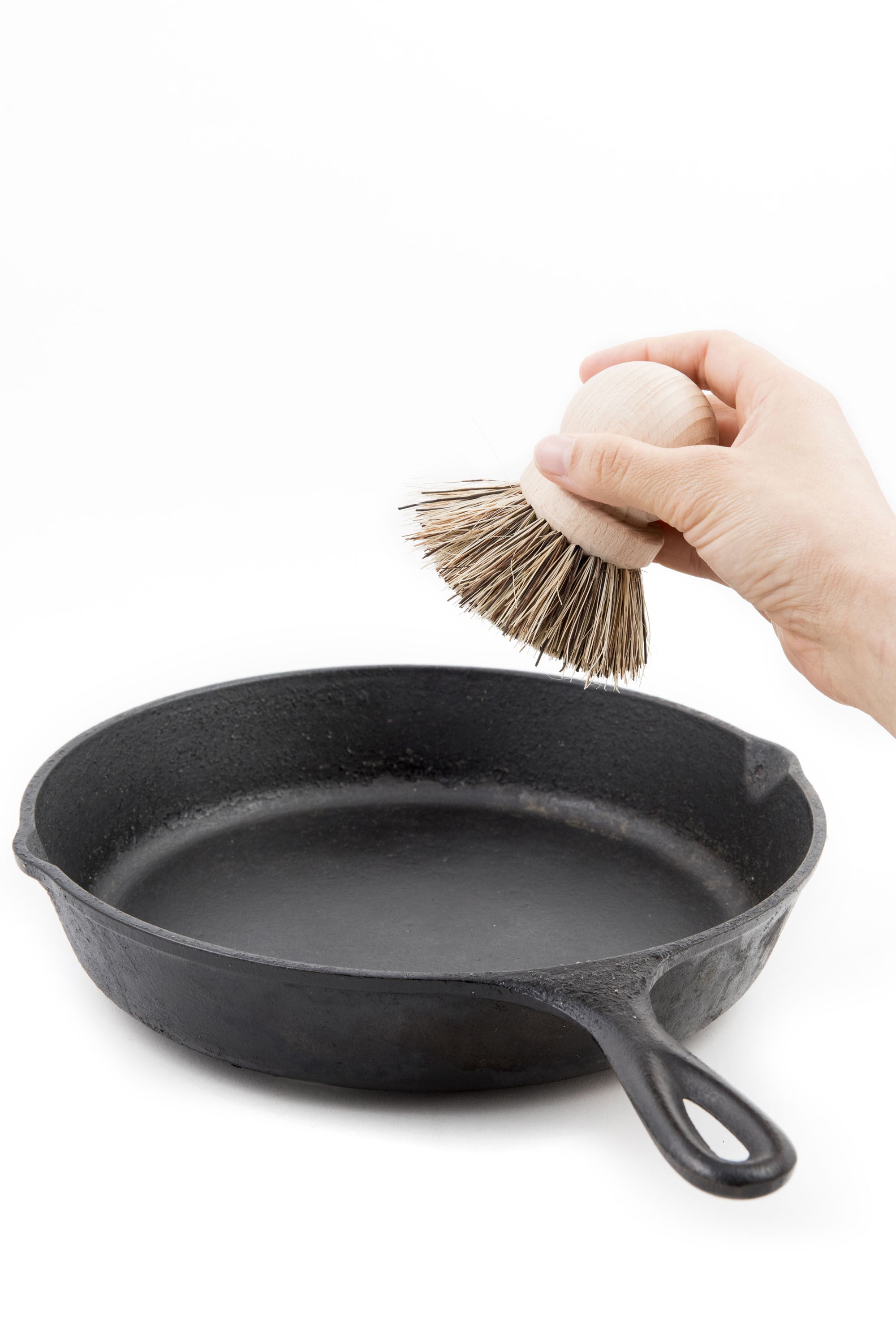 Andrée Jardin Tradition Saucepan Brushes in Display Box (Set of 10) Utilities Andrée Jardin Andrée Jardin Back in stock Brand_Andrée Jardin Home_Household Cleaning Kitchen_Accessories La Cuisine DSC2677_LG_a769463e-07f6-46cb-bdbd-5c67b53b4982