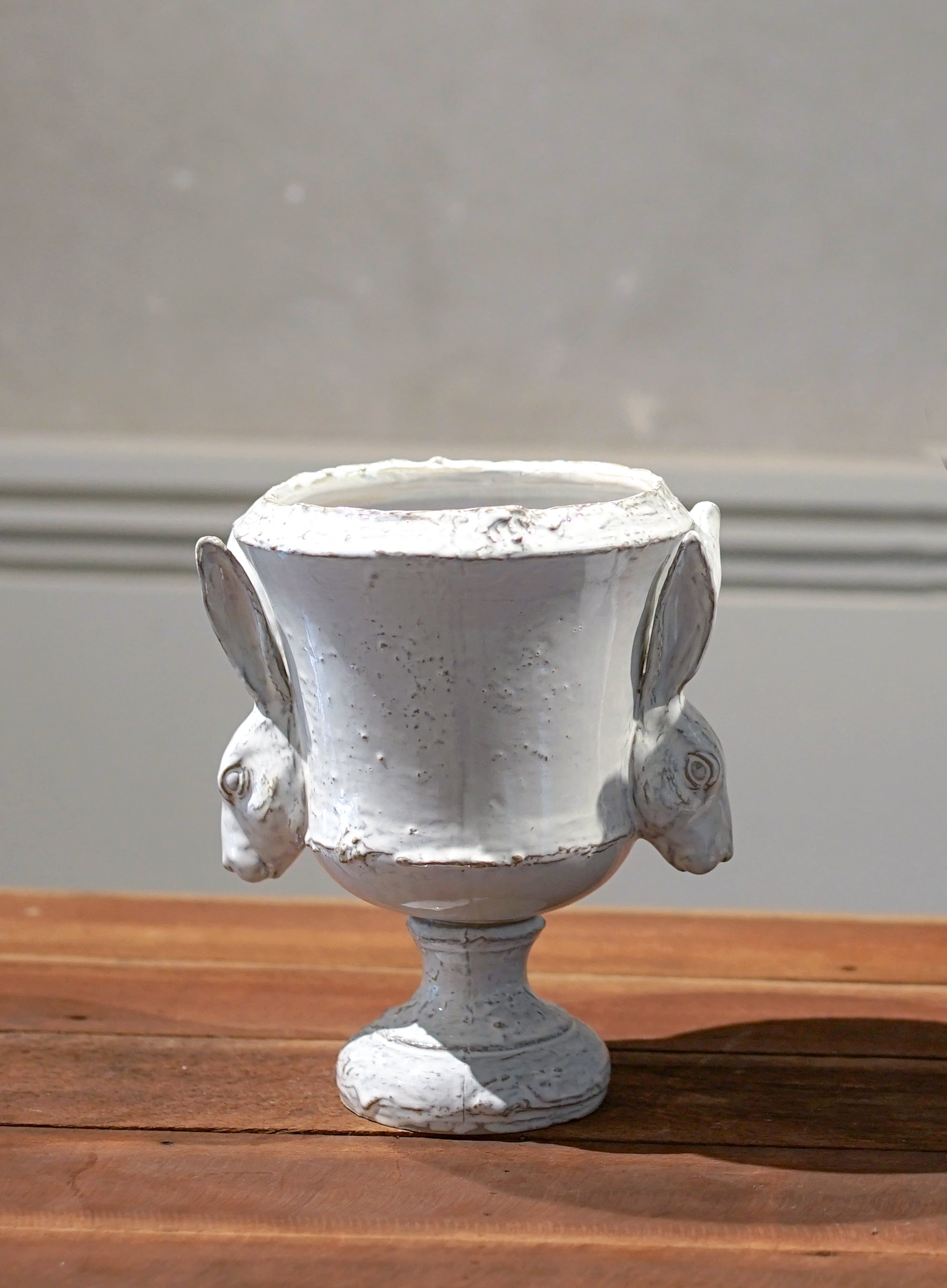 Hare Urn (No. 5 Stained White) - Ceramic - Yarnnakarn - Brand_Yarnnakarn - Home_Decor - Spring Collection - Hare-urn00688