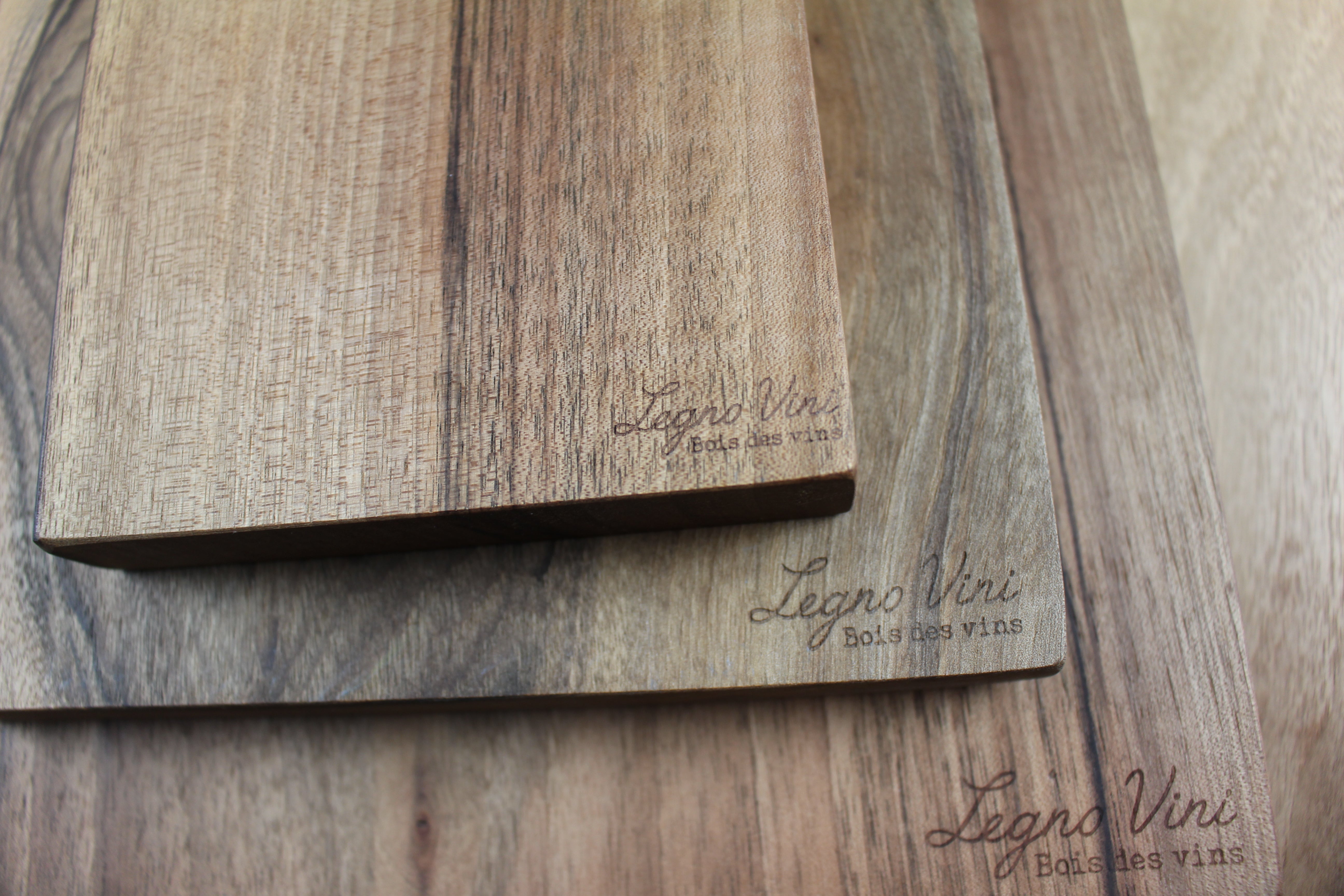 Legno Vini Small Walnut Board (Now 30% off + Free Freight!*) boards Legno Vini Brand_Legno Vini CLEAN OUT SALE Kitchen_Serveware Pitchers Serveware IMG_4872_f3138ff5-c1a1-449f-9358-94ed3668feb8