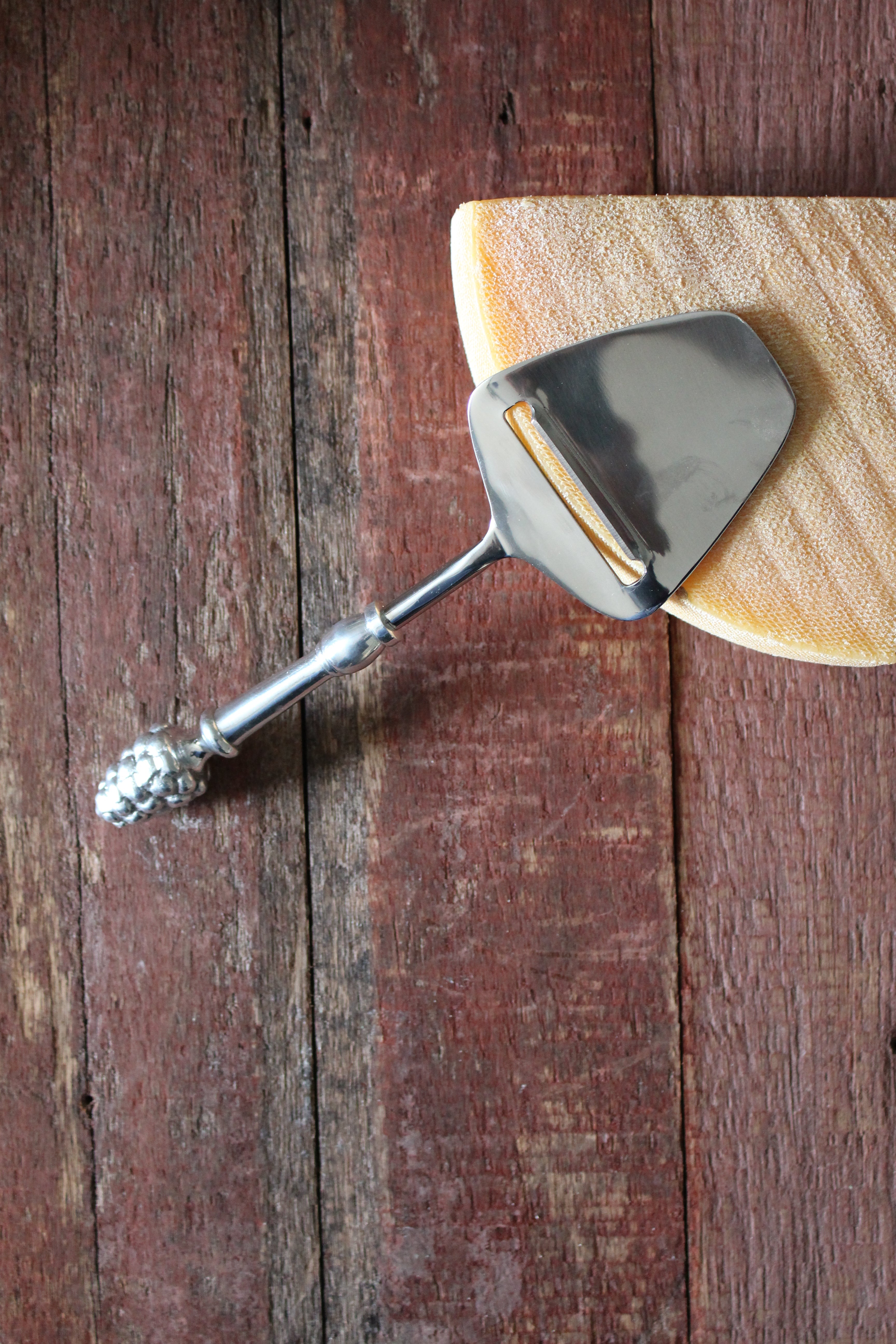 Vineyard Table Stainless Steel Cheese Utensils with Grape Details (Set of 2) Cutlery Vineyard Table Brand_Vineyard Table CLEAN OUT SALE Kitchen_Dinnerware Kitchen_Serveware KTFWHS IMG_6425