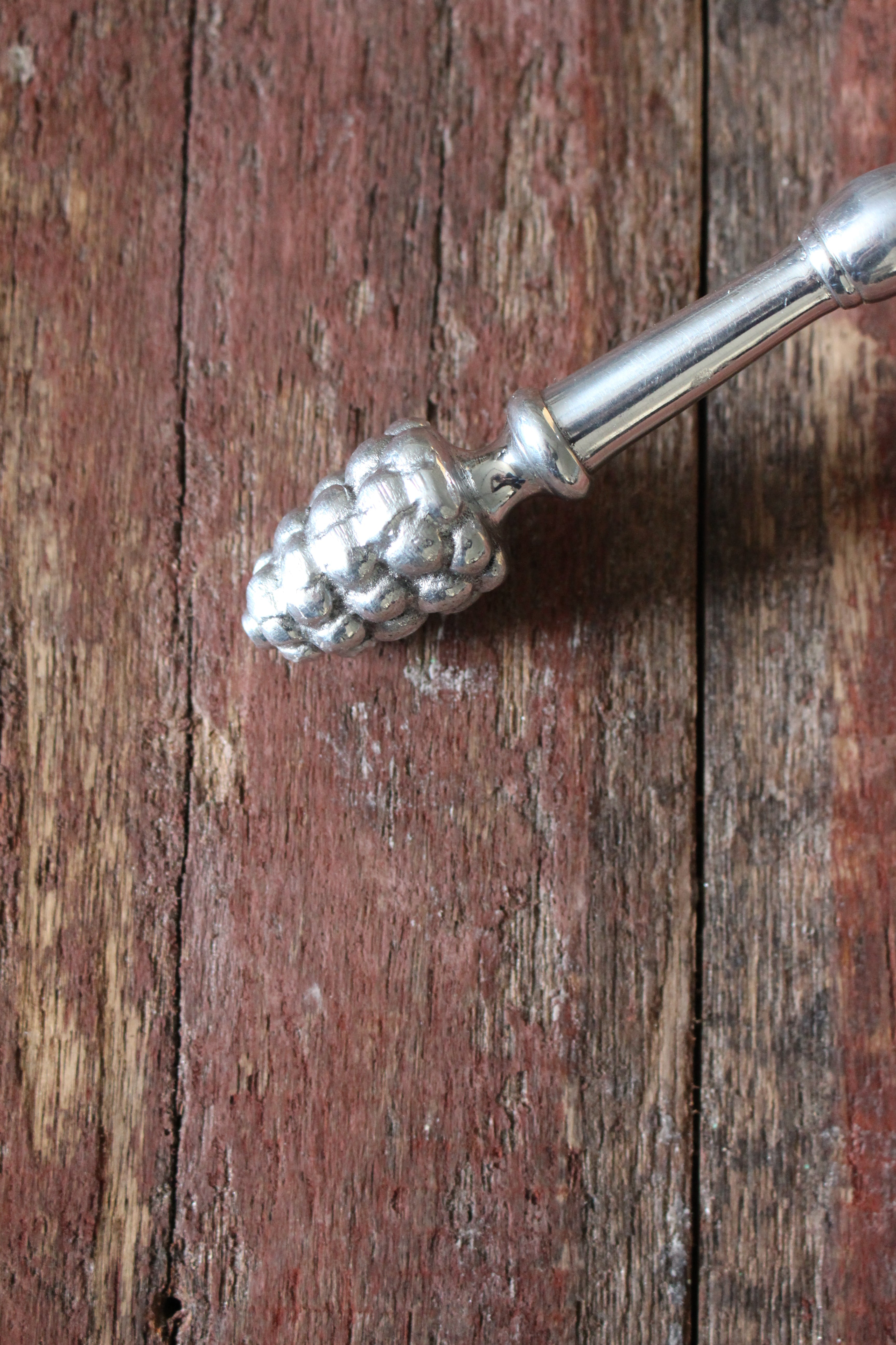 Vineyard Table Stainless Steel Cheese Utensils with Grape Details (Set of 2) Cutlery Vineyard Table Brand_Vineyard Table CLEAN OUT SALE Kitchen_Dinnerware Kitchen_Serveware KTFWHS IMG_6426