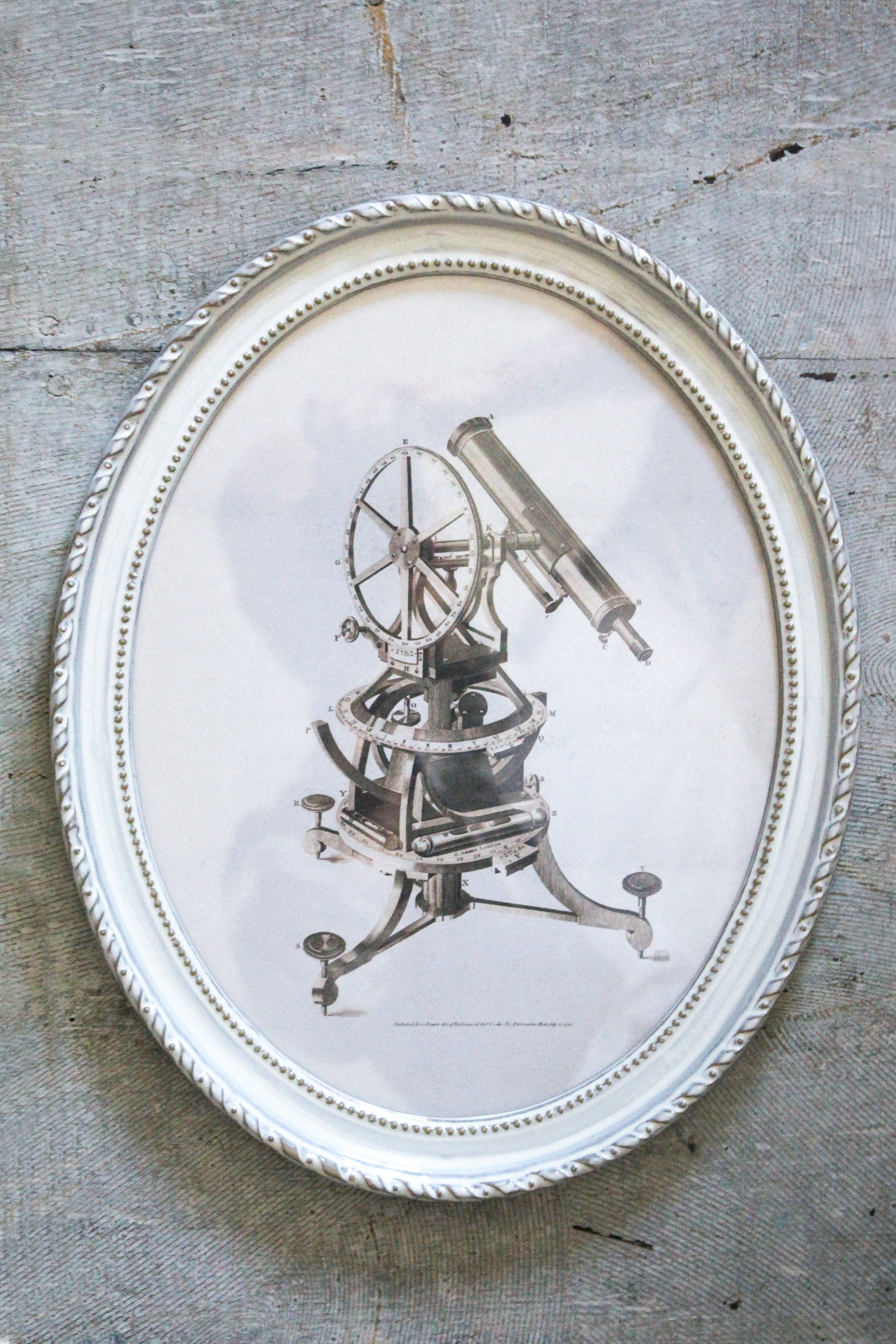 Yarnnakarn Ceramics Antique Oval Frame - Ceramic - Yarnnakarn - Brand_Yarnnakarn - Home_Decor - Spring Collection - IMG_6638_edit