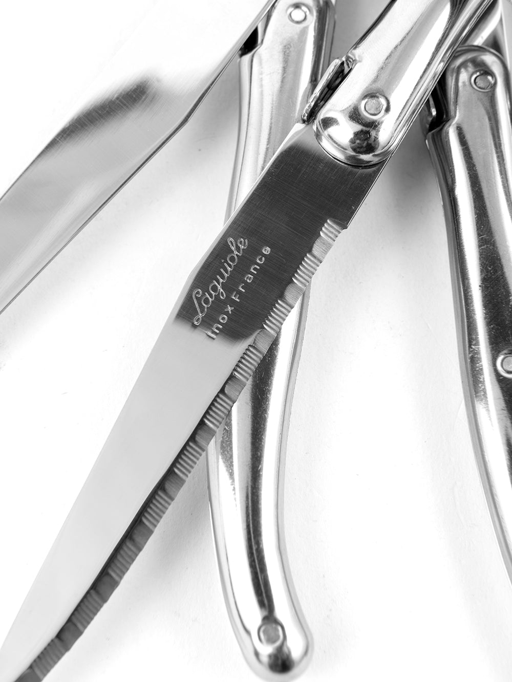 Laguiole Stainless Steel Knives in Presentation Box (Set of 6) Cutlery Laguiole Brand_Laguiole Flatware Sets Kitchen_Dinnerware Kitchen_Kitchenware Laguiole Laguiole-Stainless-Steel-Knives-Ambient-Photo-_Web