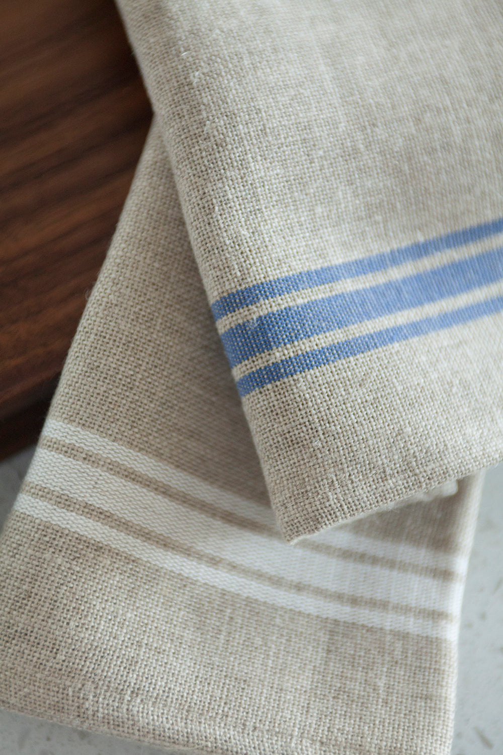 Thieffry Monogramme Linen Napkin (21" x 20") Textile Thieffry Brand_Thieffry Napkins Textiles_Towels & Napkins Thieffry LookBook_0089_4b1a4f39-3539-47a3-a16a-aa352e0ceec7