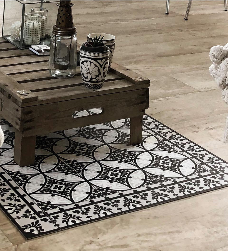 Beija Flor Black and White Barcelona Floor Mat (Buy 2 Get 1 Free!) Rugs Beija Flor Brand_Beija Flor Classic Tile Home_Decor Home_Floor Mats T15-C-pic3-AnniGanzgewohnlich3