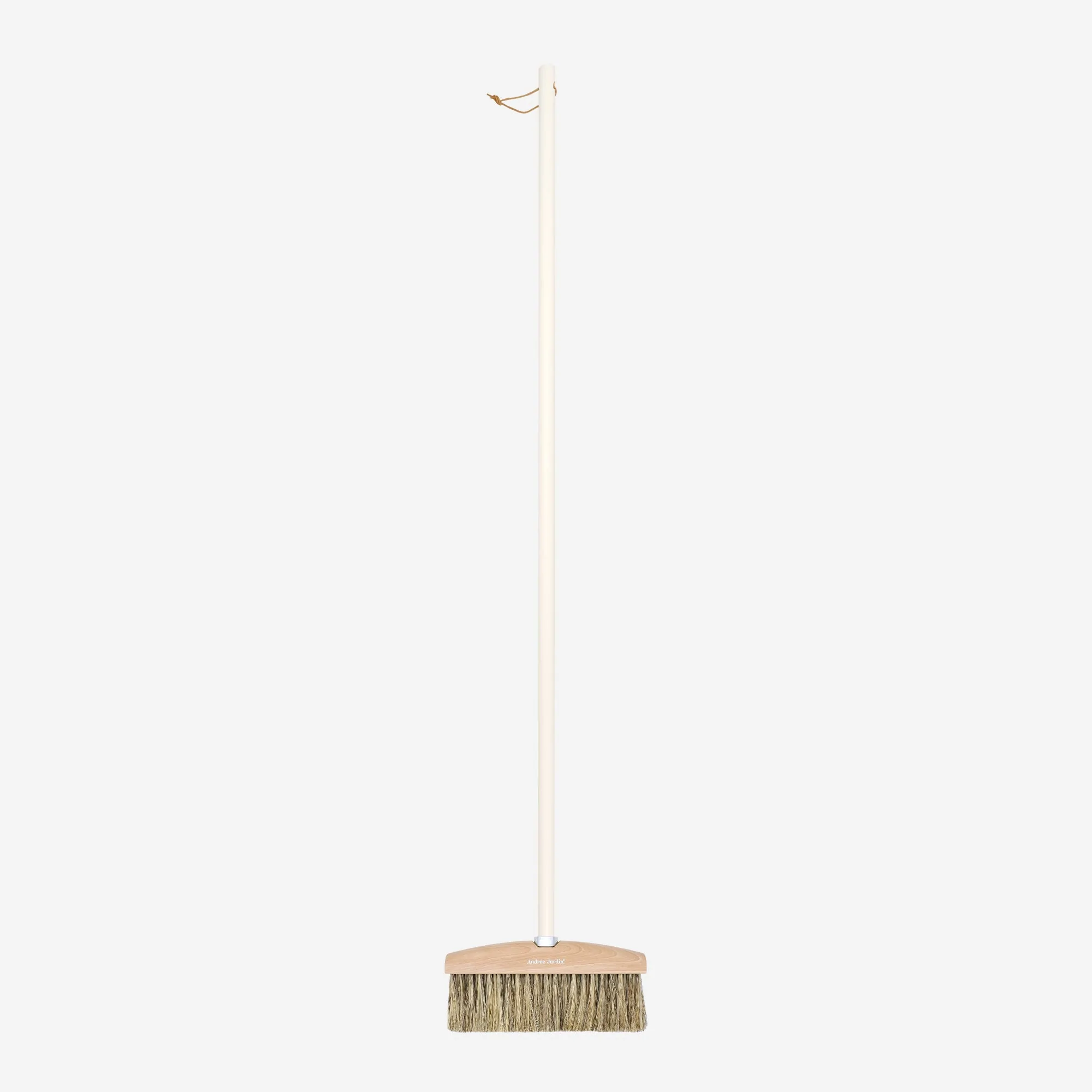 Andrée Jardin Mr. and Mrs. Clynk Natural Broom Head Broom Heads Andrée Jardin Brand_Andrée Jardin Home_Broom Sets Home_Household Cleaning La Maison Summer Clean Up balai-clynk-nature-3102-blanc_AndreeJardinMr.andMrs.ClynkNaturalBroomHead_2000x2000_d8cd2678-7b07-4e47-b6f7-fd1095f96276
