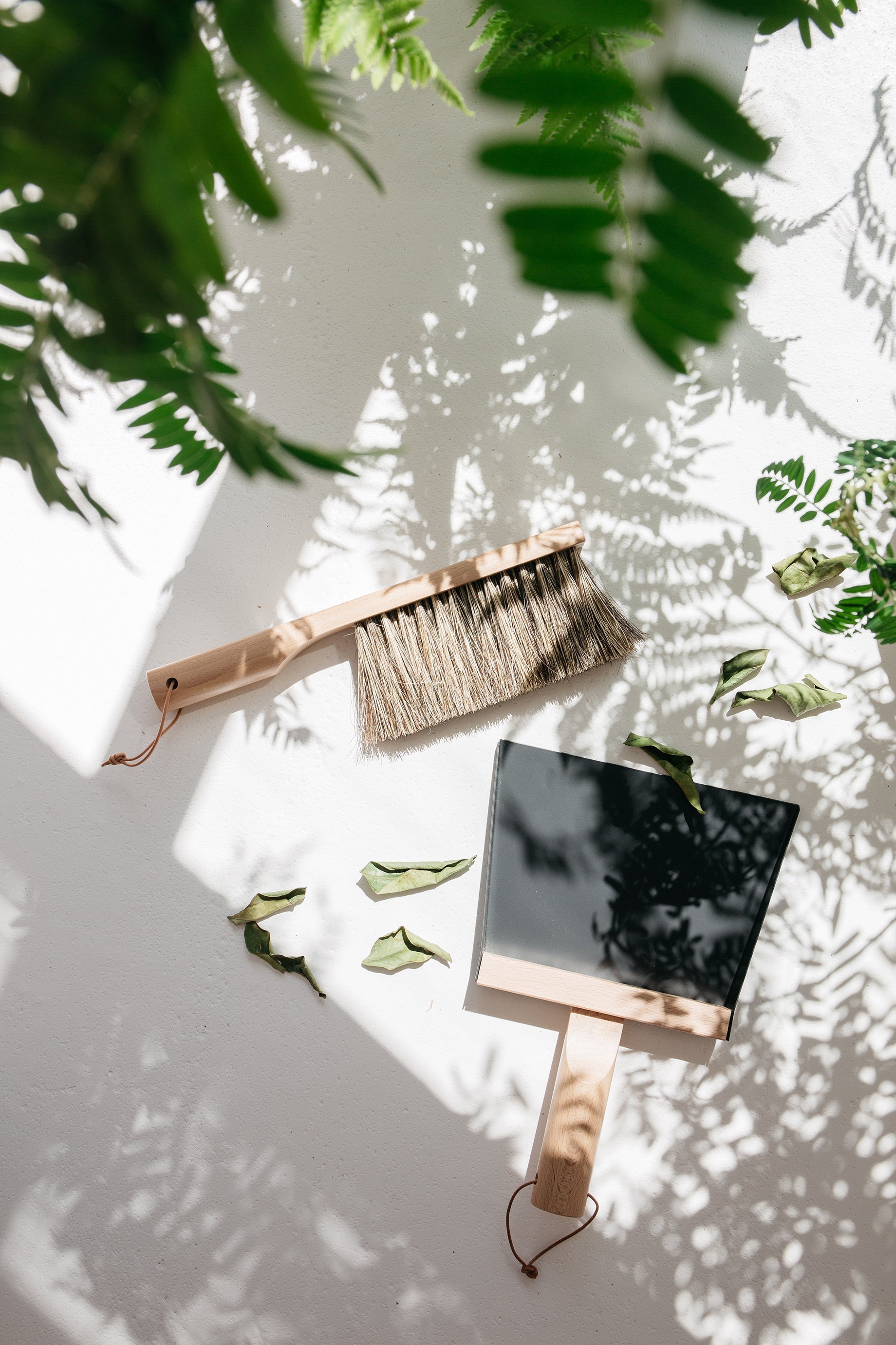 Andrée Jardin Mr. and Mrs. Clynk Dustpan & Natural Brush with Wall Hooks Set "Coffret" Gift Set Utilities Andrée Jardin Back in stock Brand_Andrée Jardin Home_Broom Sets Home_Household Cleaning New Arrivals balayette-design-clynk-nature-s2-3322_4e7d382d-7ce7-4e4d-b0b5-e37d5635c0c4