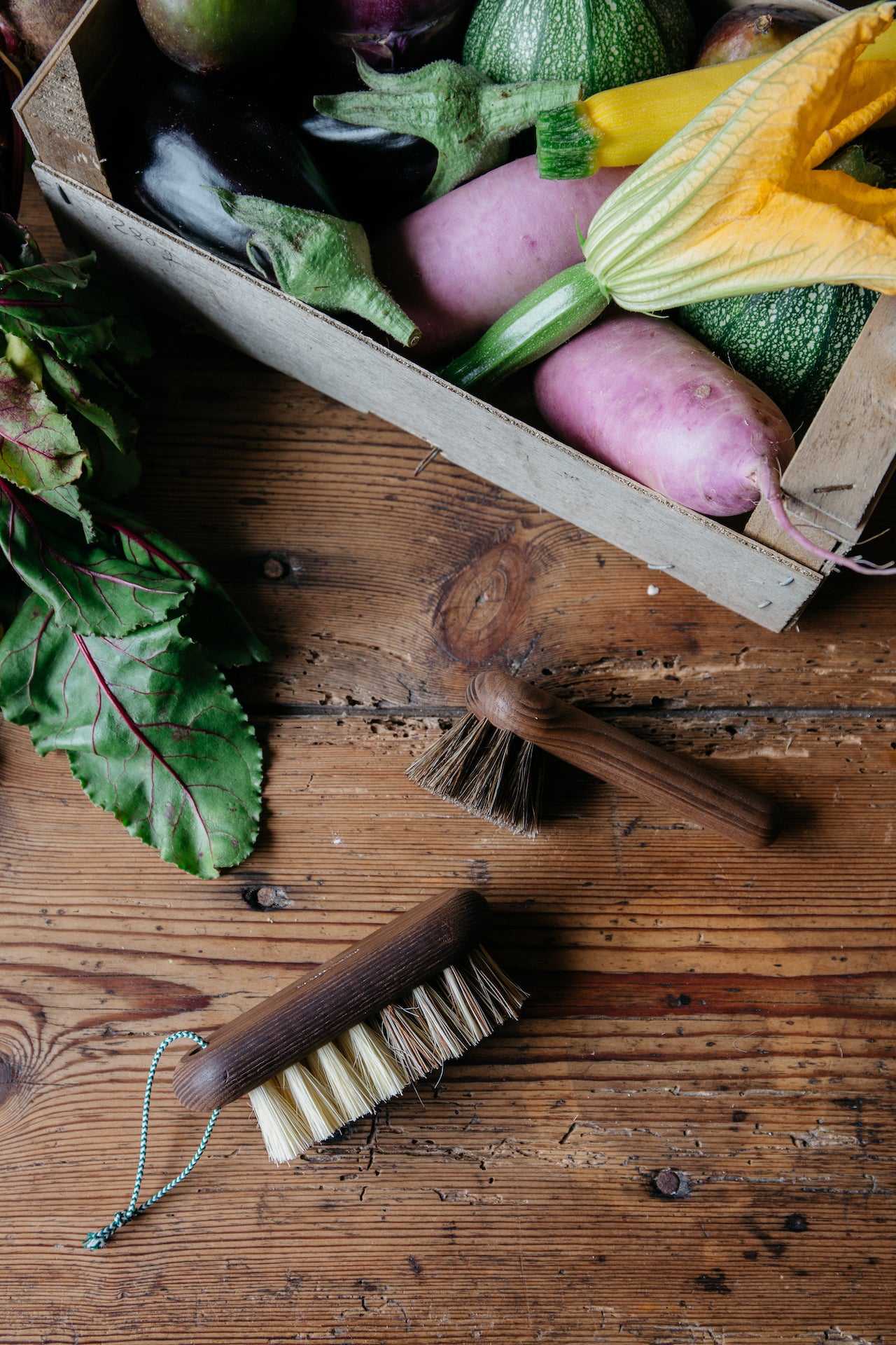Hard and Soft Bristle Vegetable Brush Heritage Utilities Andrée Jardin Brand_Andrée Jardin Home_Household Cleaning Summer Clean Up brosse-legumes-heritage-s5-1822_jpg