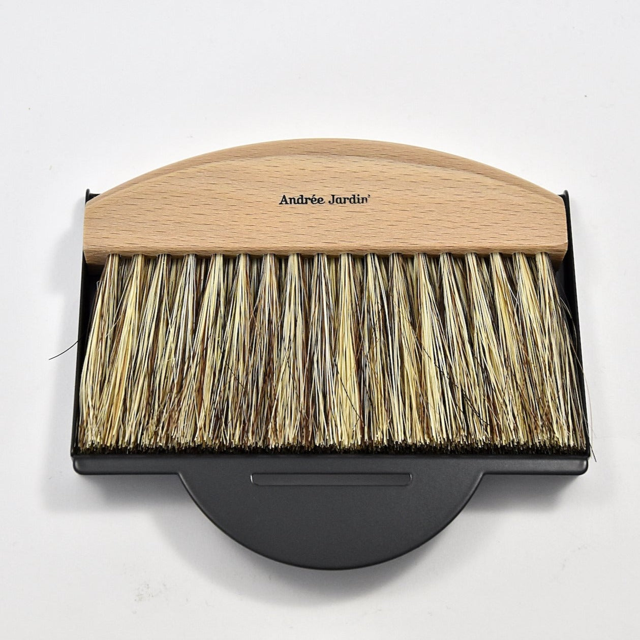 Andrée Jardin Mr. and Mrs. Clynk Natural Table Brush and Dustpan Set Black Utilities Andrée Jardin Back in stock Brand_Andrée Jardin Home_Broom Sets Home_Household Cleaning New Arrivals coffret-epoussette-ramasse-miettes-clynk-nature-3165_aa5ccc76-af9e-470e-87ab-37c46033e111