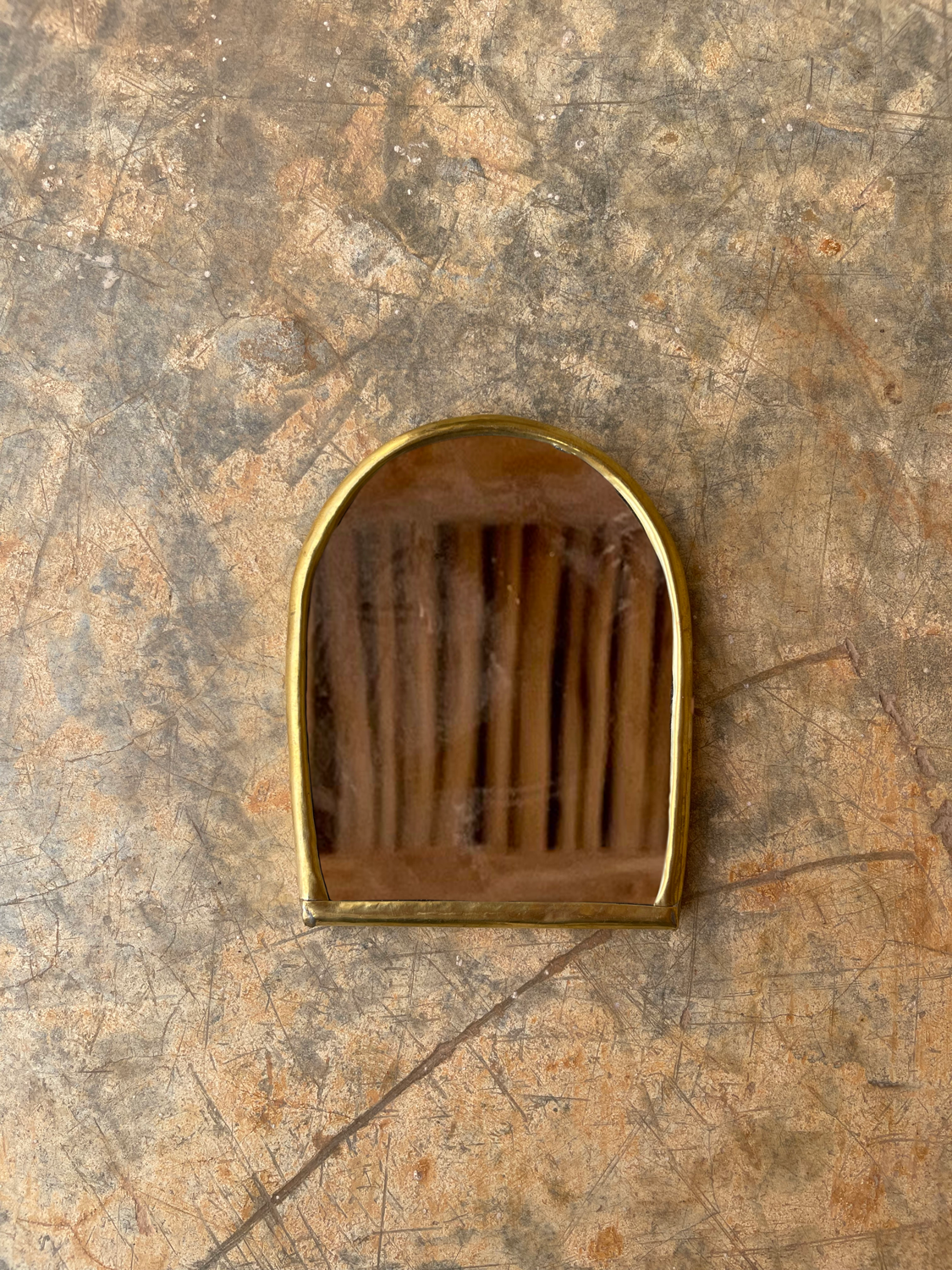 Moroccan Brass Wall Decor Doorway Arch Mirror Wall Ornament-Mini Decor Une Vie Nomade Brand_Une Vie Nomade Home_Decor New Arrivals img_1854-Arch-Moroccan-Brass-Wall-Ornament-Metal-Mirror